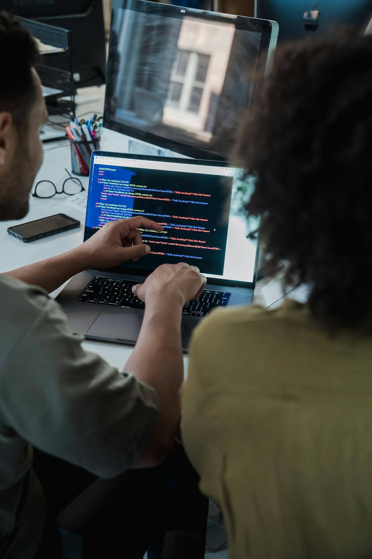 Website Revamp Risks: SEO, Web Dev, and Content Managers Weigh In on Billion-Rupiah Investments